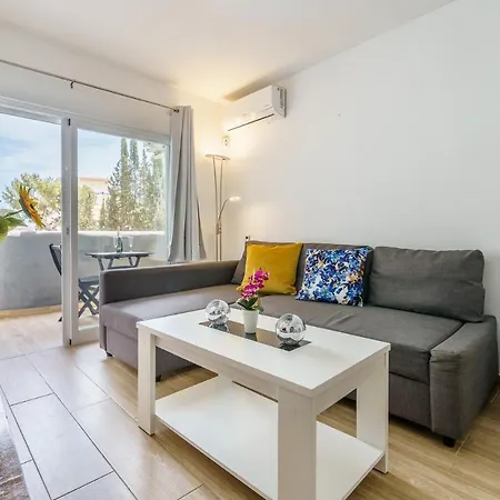 Apartment Malagasuite Comfort And Pool *
