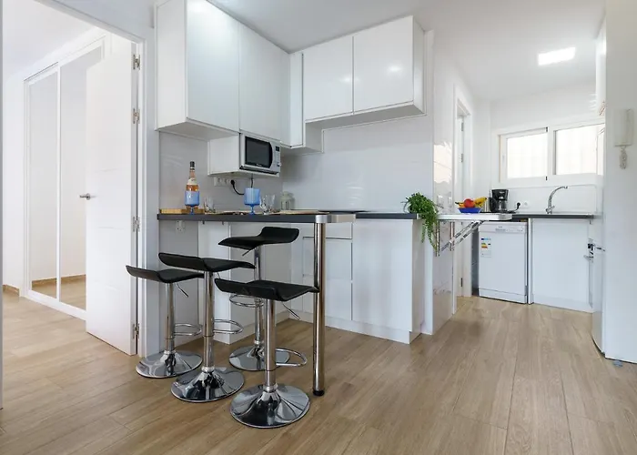 Malagasuite Comfort And Pool *